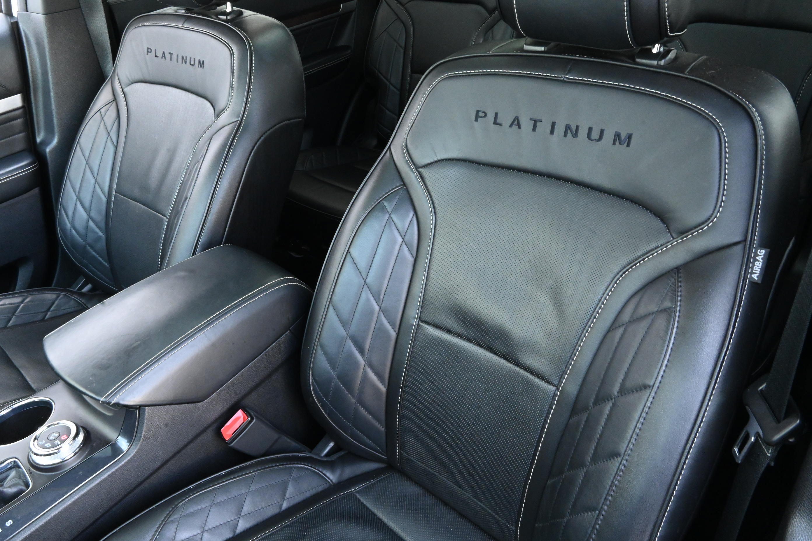 Used 2018 Ford Explorer Platinum AWD/4WD image 12
