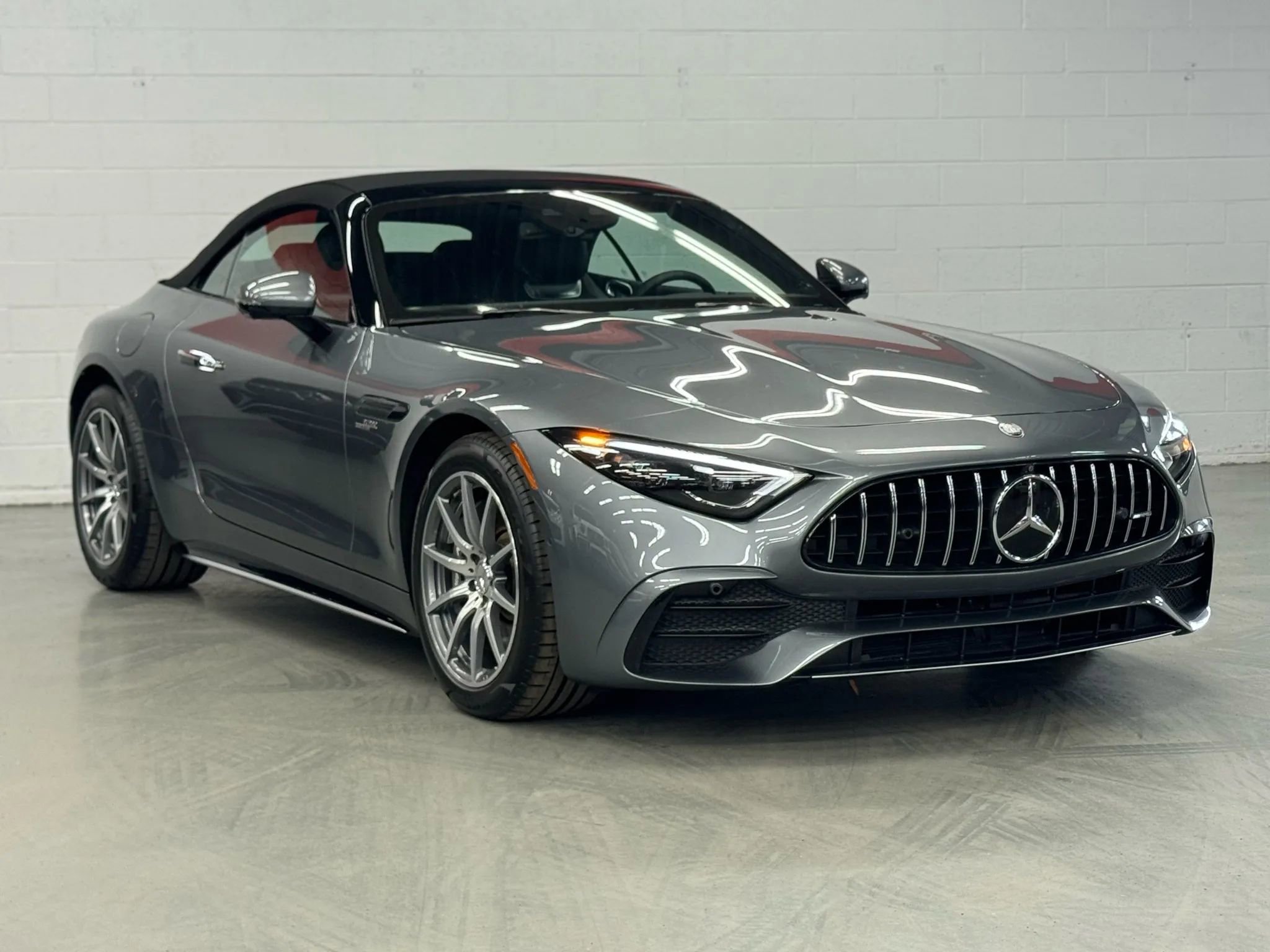 Used 2023 Mercedes-Benz SL 43 AMG w/ Driver Assistance Package image 15