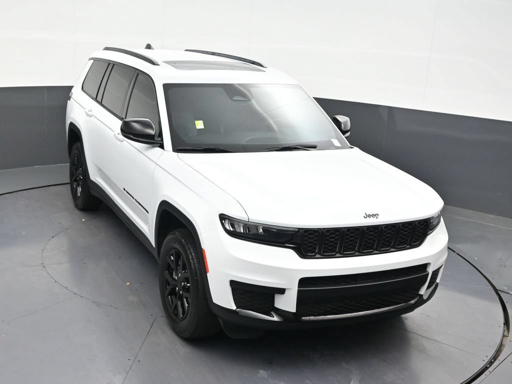 Used 2024 Jeep Grand Cherokee L Altitude AWD/4WD image 26