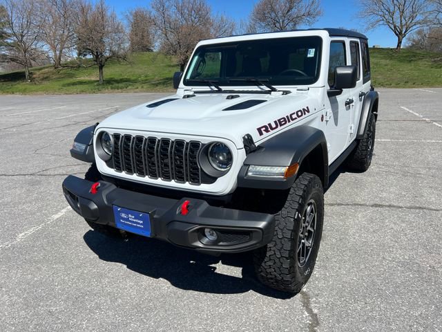 Used 2025 Jeep Wrangler Unlimited Rubicon AWD/4WD image 4