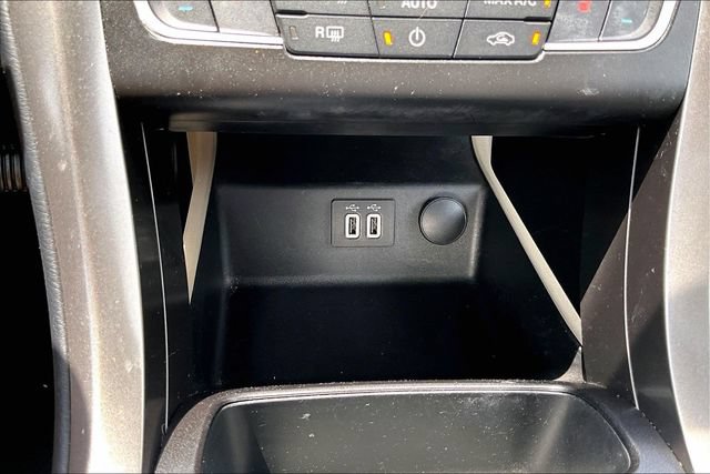 Used 2019 Ford Fusion SEL FWD image 16