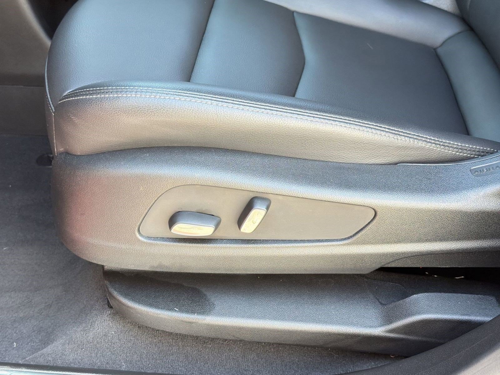 Certified 2024 Cadillac XT5 Luxury w/ LPO, Floor Liner Package FWD image 13