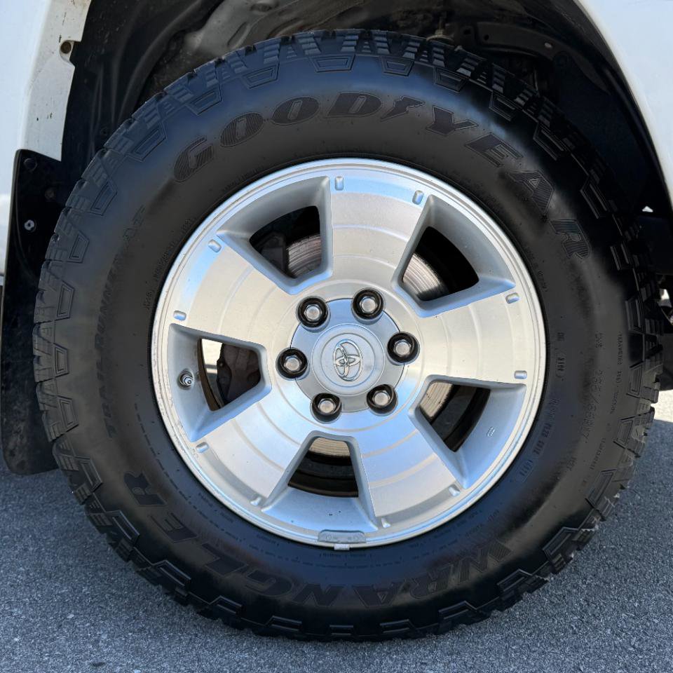 Used 2013 Toyota Tacoma 4x4 Double Cab w/ TRD Sport Pkg image 22
