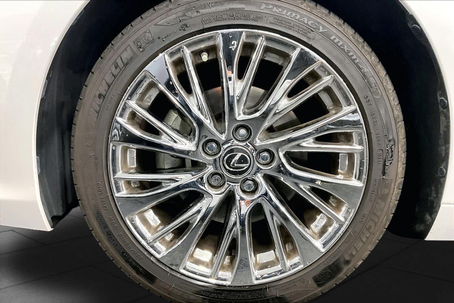 Used 2019 Lexus ES 300h w/ Premium Package FWD image 10