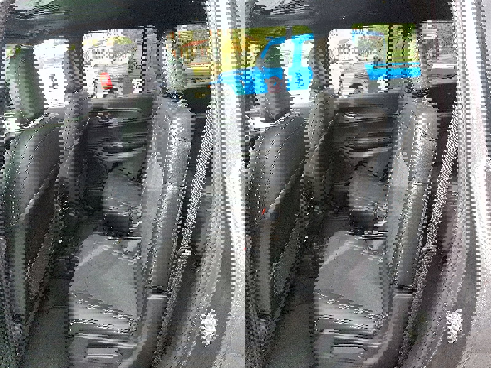 New 2025 Jeep Grand Cherokee L Altitude image 9