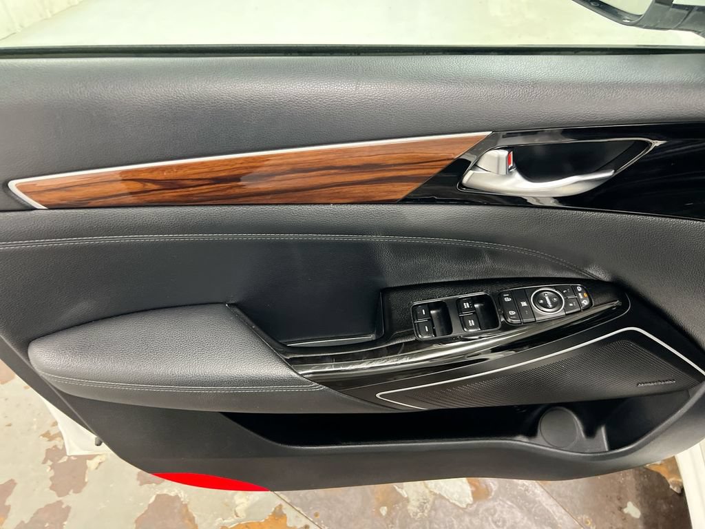 Used 2019 Kia Cadenza Technology FWD image 22