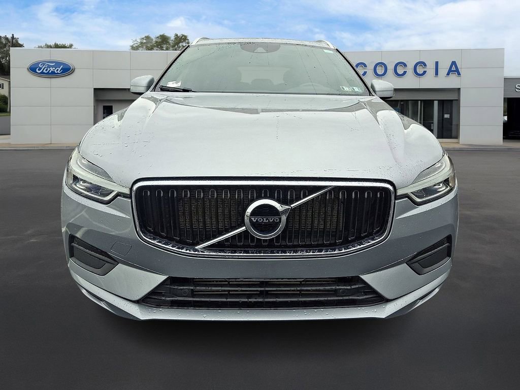 Used 2018 Volvo XC60 T5 Momentum w/ Vision Package AWD/4WD image 2