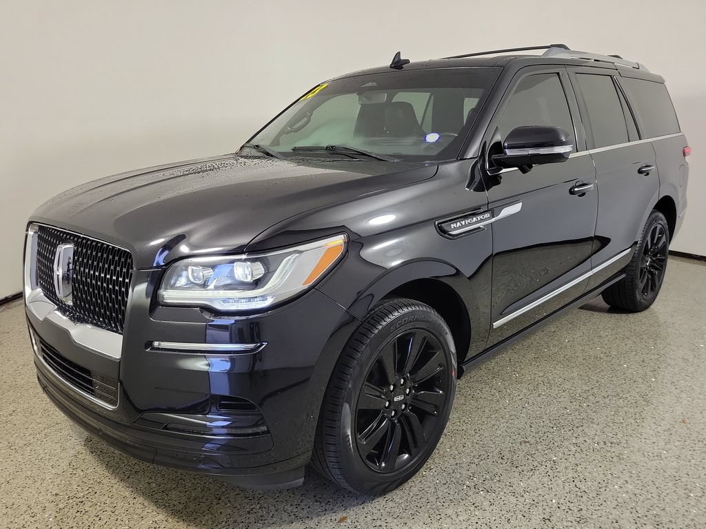 Certified 2023 Lincoln Navigator Reserve AWD/4WD image 2