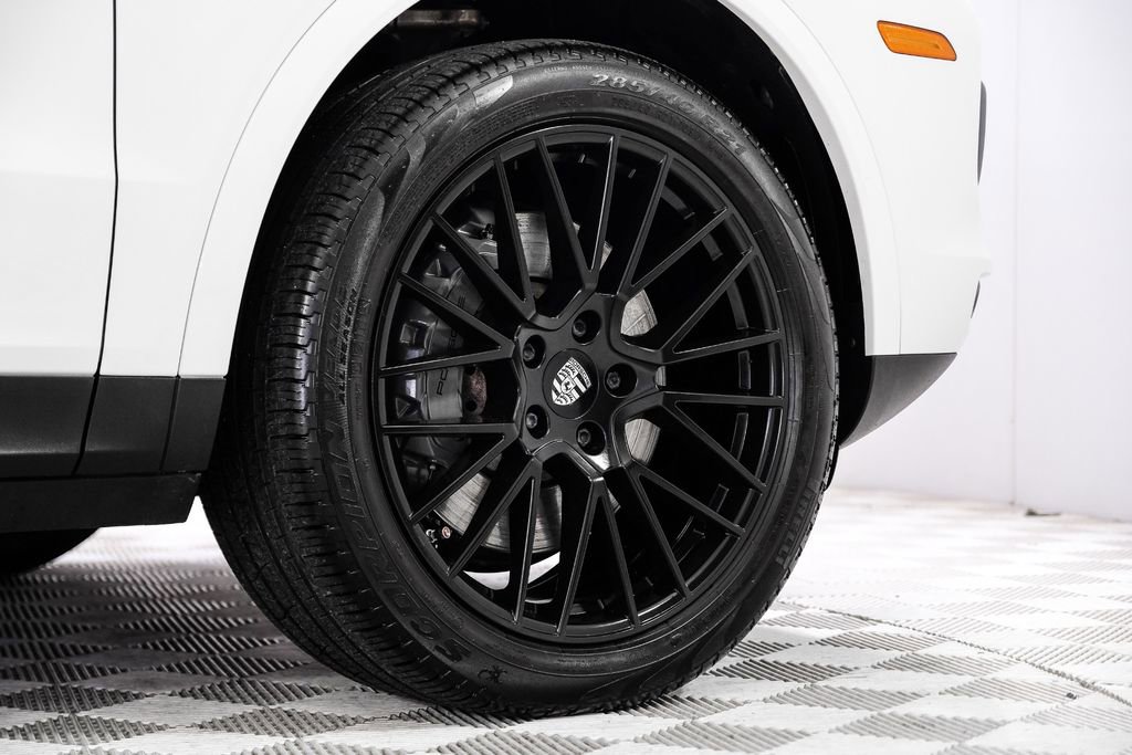 Used 2019 Porsche Cayenne S image 65