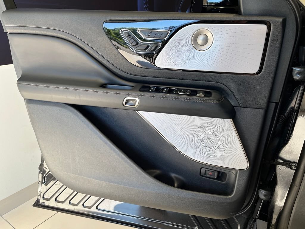 Used 2026 Lincoln Aviator Reserve AWD/4WD image 55