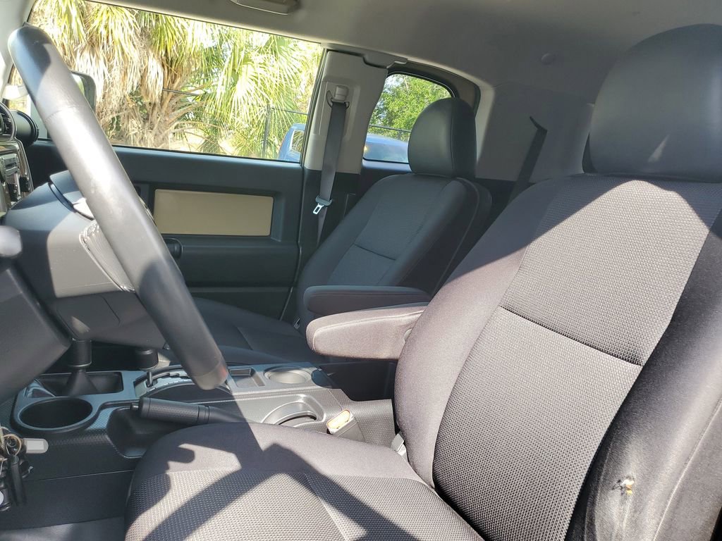 Used 2014 Toyota FJ Cruiser 4WD w/ Upgrade Package image 19