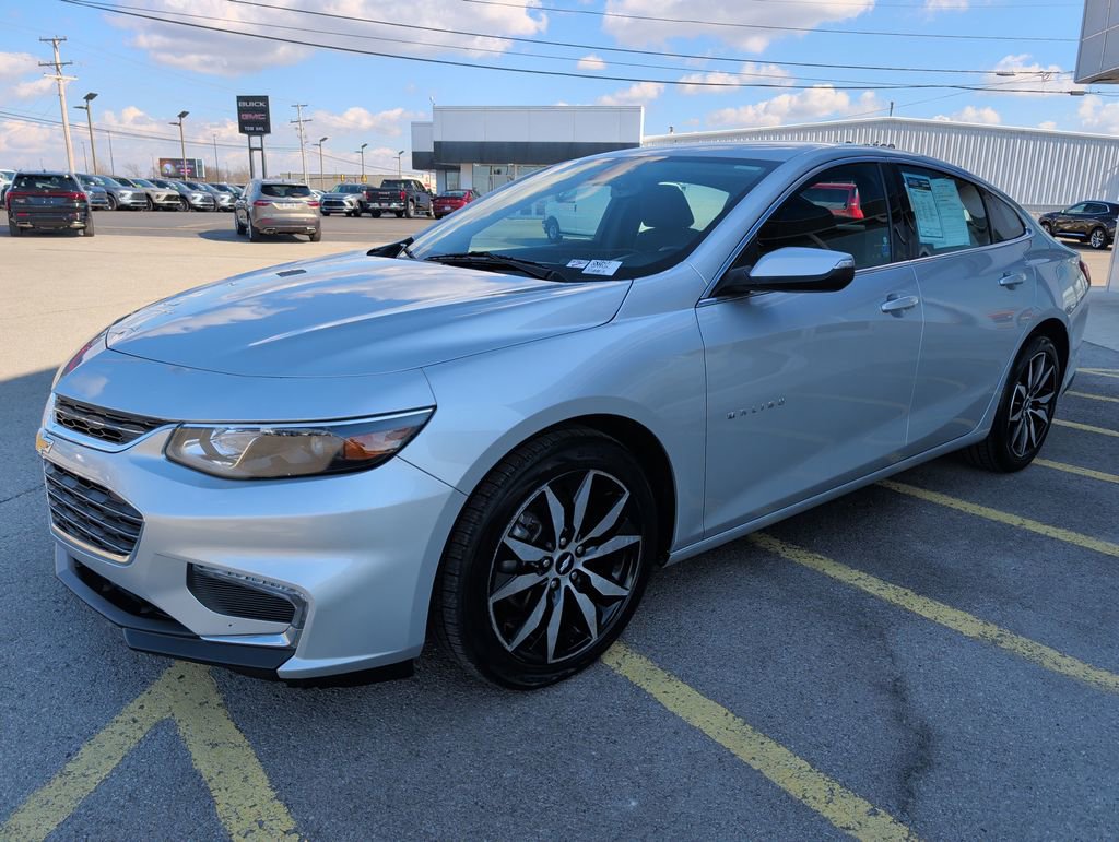 Used 2018 Chevrolet Malibu LT image 3