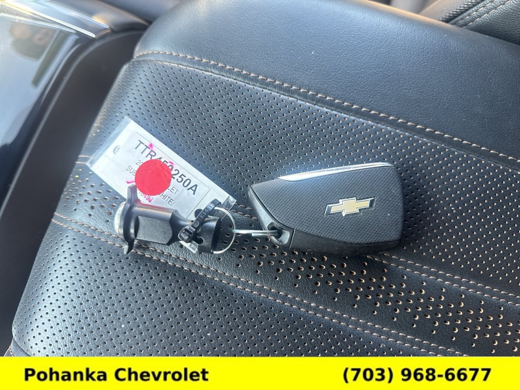 Used 2025 Chevrolet Suburban High Country AWD/4WD image 47