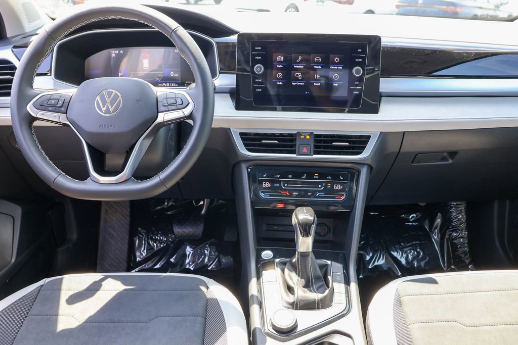 New 2025 Volkswagen Taos SE image 35