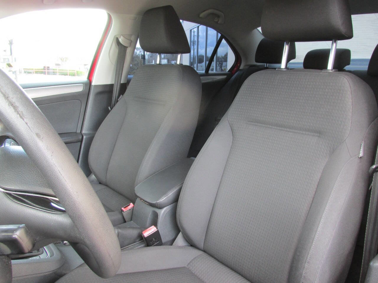 Used 2014 Volkswagen Jetta S image 11
