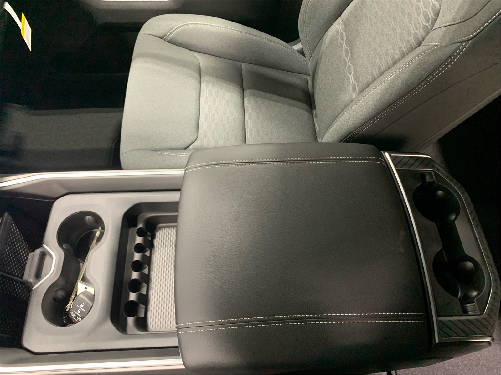 New 2026 RAM 1500 Big Horn AWD/4WD image 13