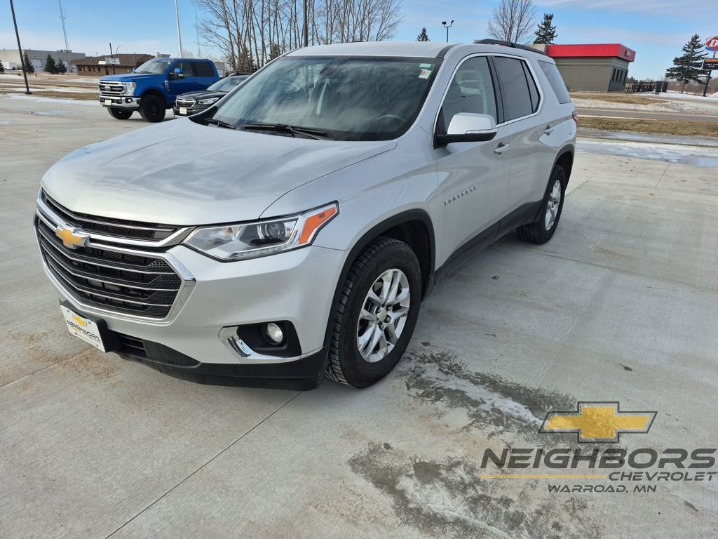 Used 2021 Chevrolet Traverse LT image 1