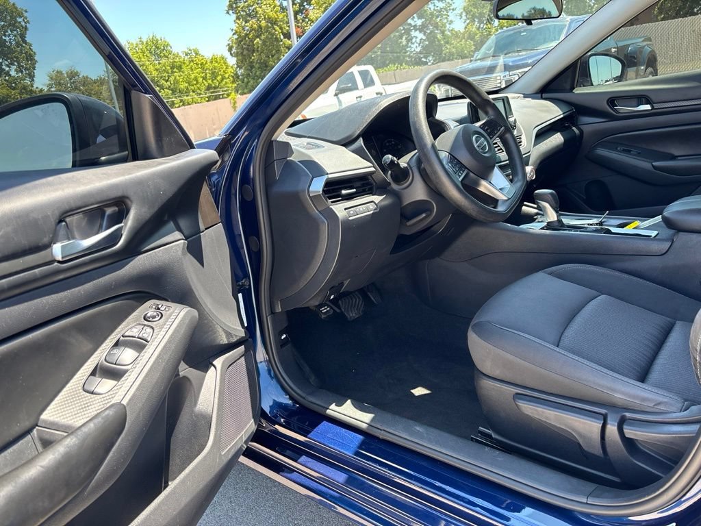 Used 2022 Nissan Altima 2.5 S FWD image 9