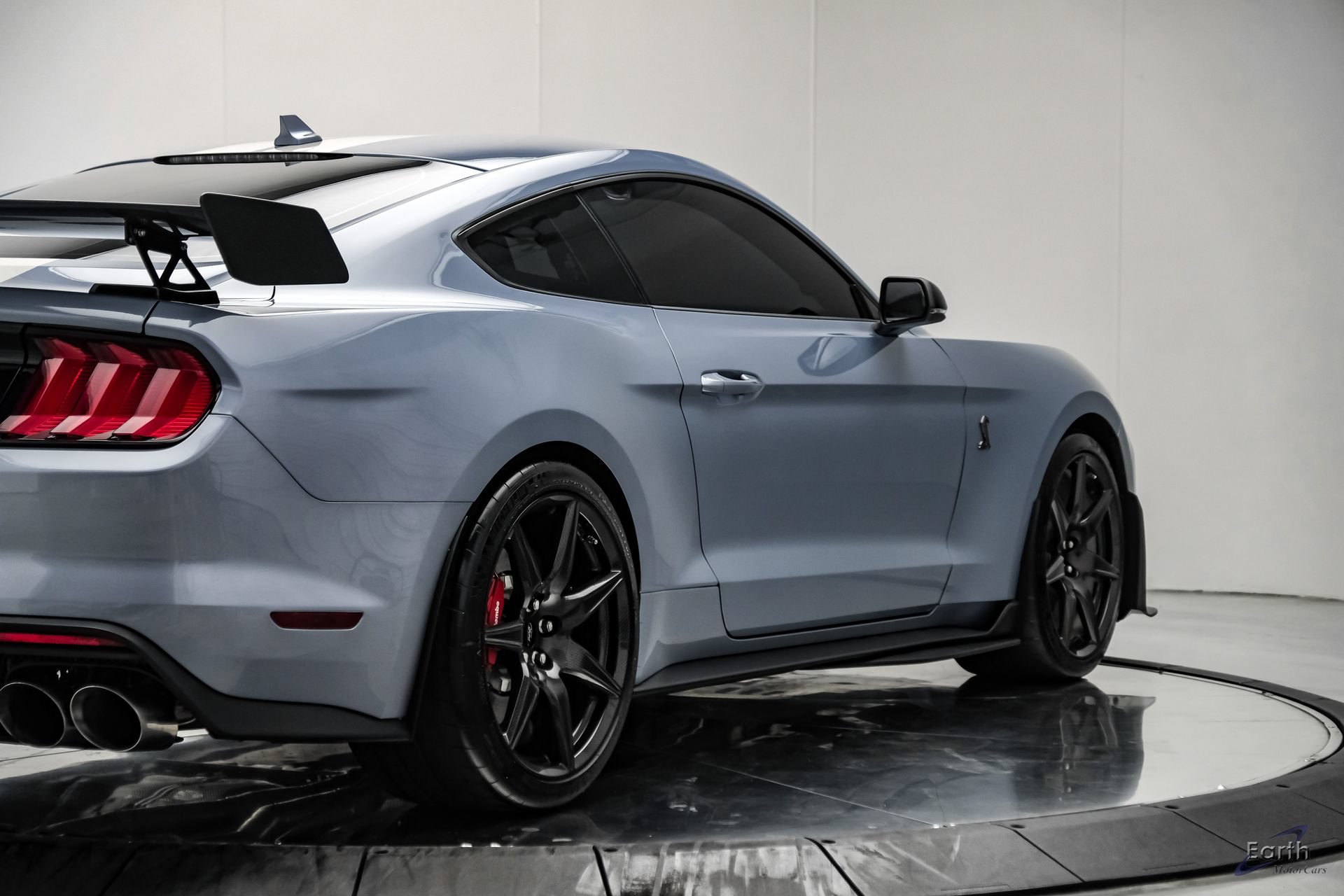 Used 2022 Ford Mustang Shelby GT500 w/ Carbon Fiber Track Pack RWD image 23
