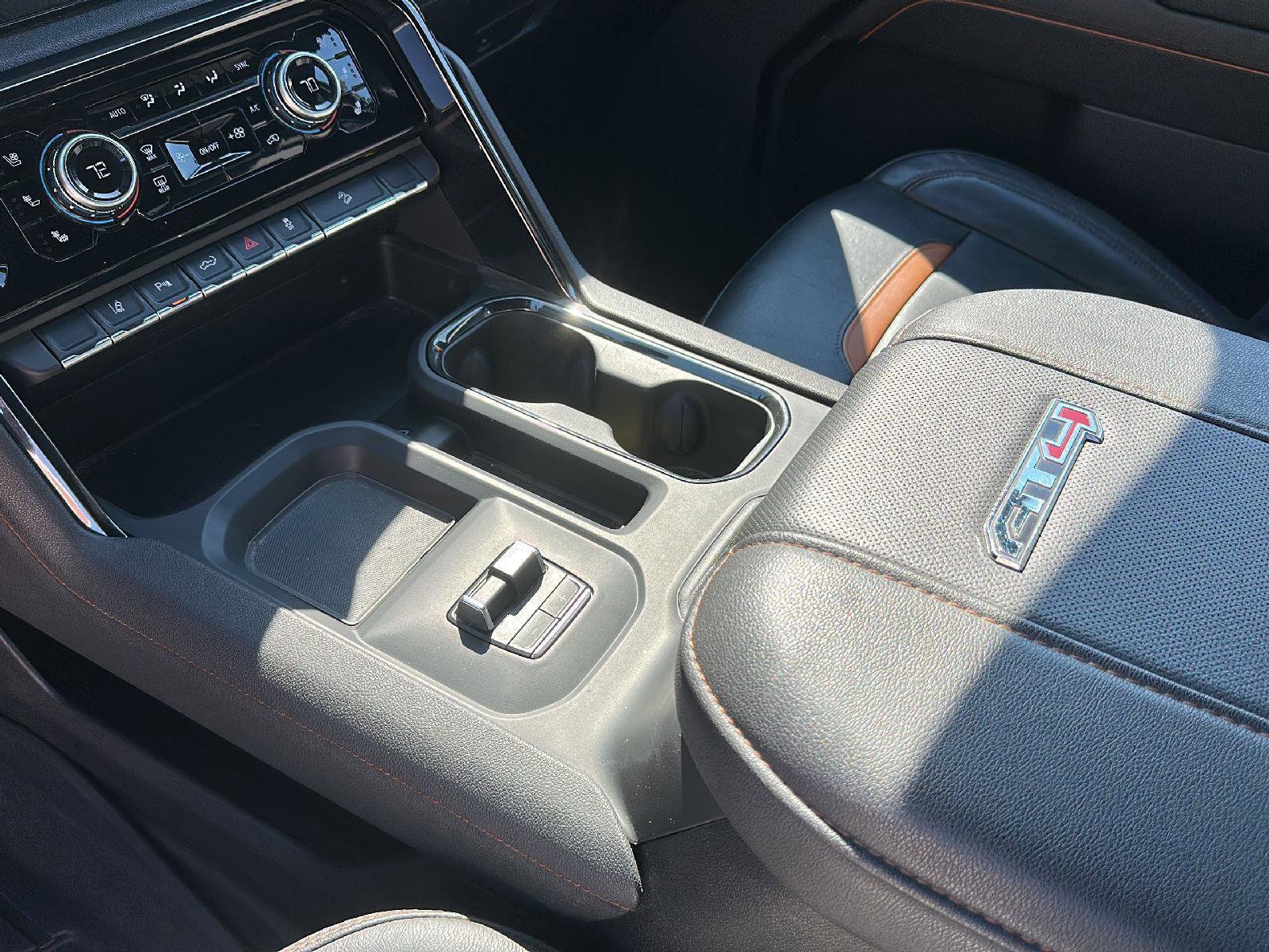 Used 2024 GMC Sierra 2500 AT4 image 18