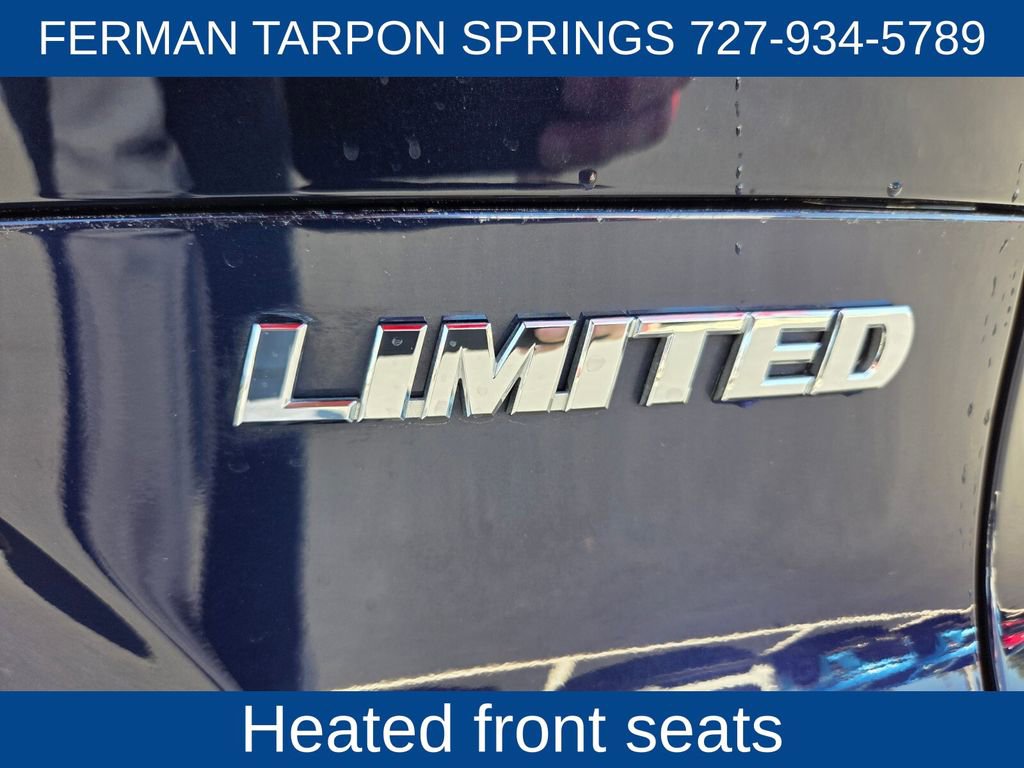 Used 2023 Toyota Venza Limited image 18