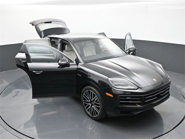 New 2025 Porsche Cayenne E-Hybrid image 32