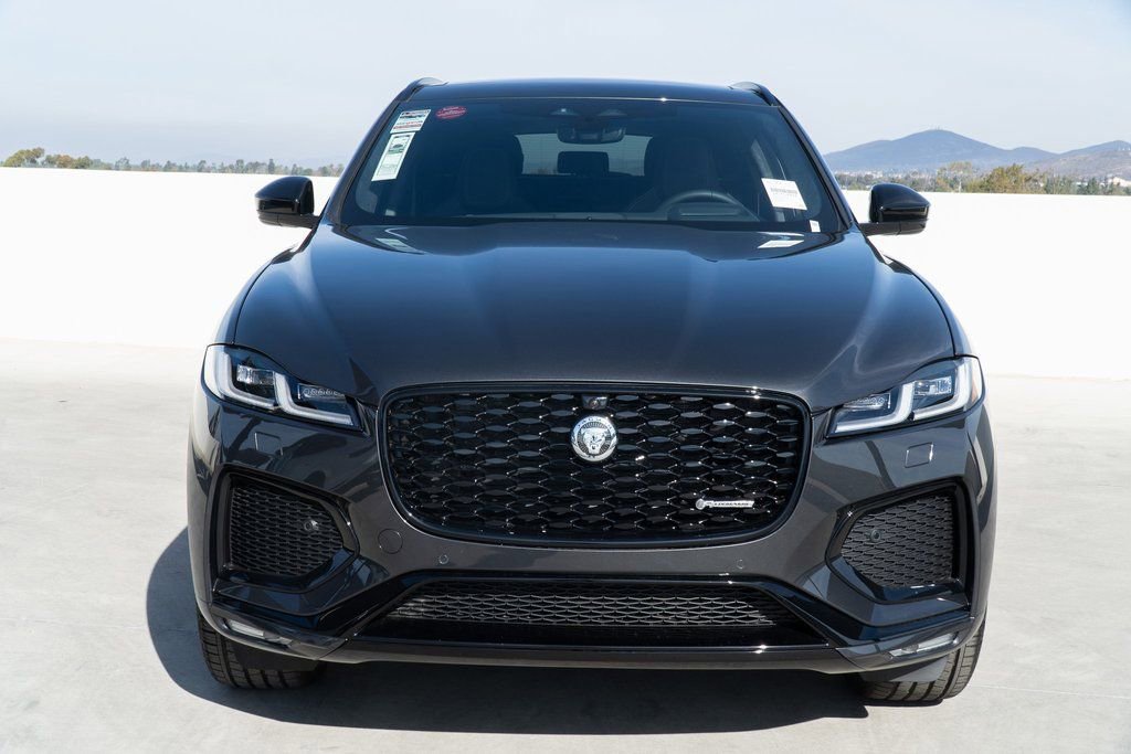 Used 2025 Jaguar F-PACE R-Dynamic S AWD/4WD image 8