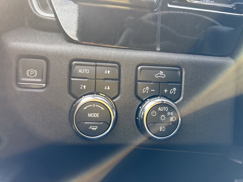 Used 2024 GMC Sierra 1500 Elevation w/ LPO, Elevation Black Package image 37