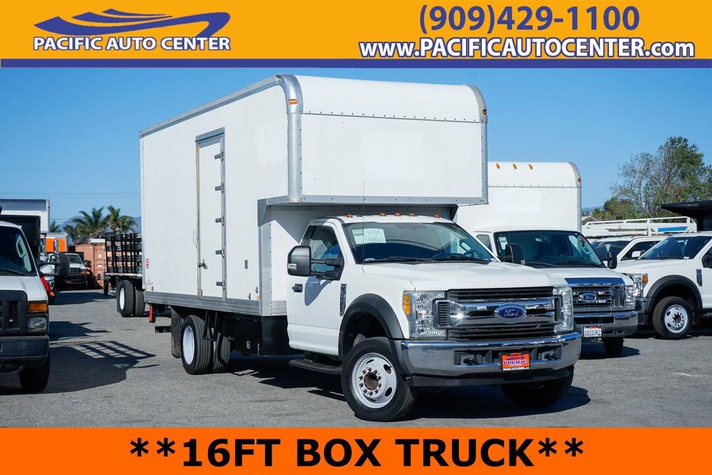 Used 2017 Ford F550 2WD Regular Cab Super Duty image 1