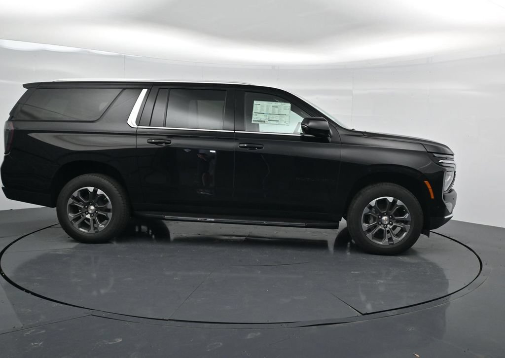 New 2026 Chevrolet Suburban LT w/ Comfort Package RWD image 8