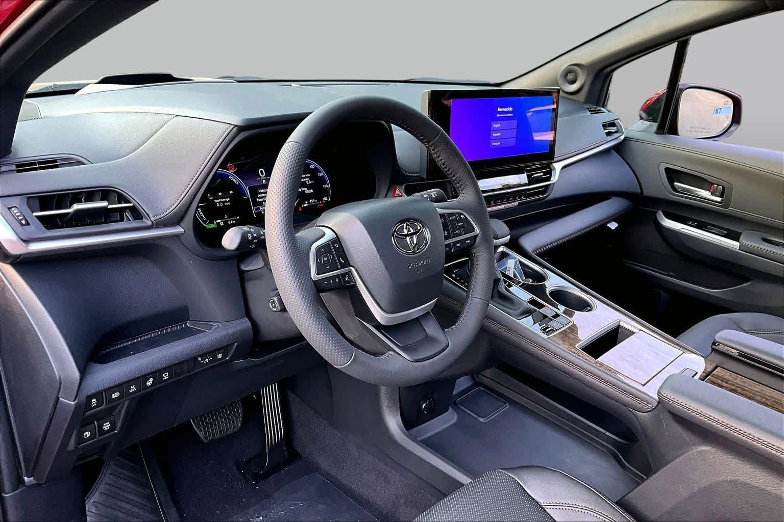 New 2026 Toyota Sienna Platinum AWD/4WD image 8