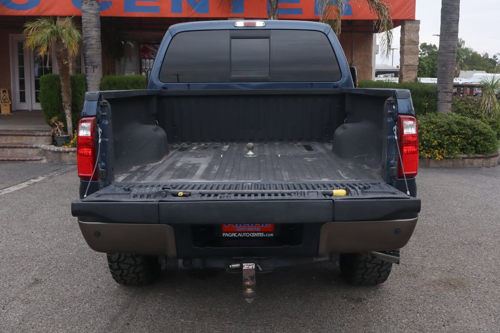 Used 2016 Ford F350 King Ranch w/ King Ranch w/Chrome Package AWD/4WD image 8