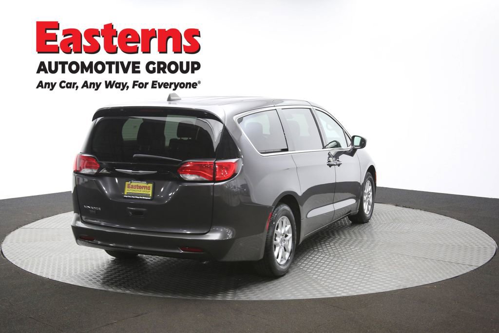 Used 2023 Chrysler Voyager LX image 40