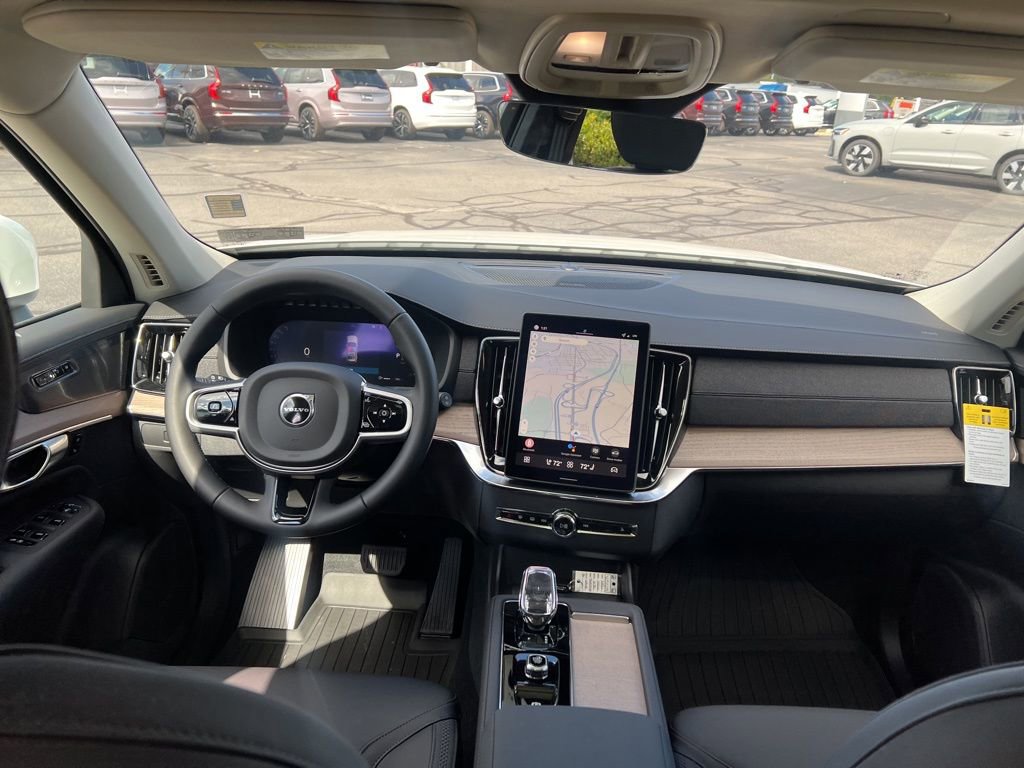 New 2026 Volvo XC90 B6 Plus w/ Protection Package Premier image 31
