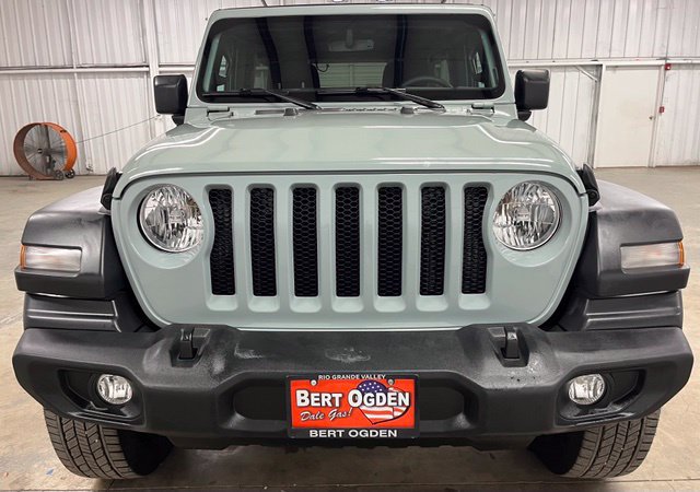 Used 2023 Jeep Wrangler Unlimited Sport w/ Sun And Sound Package AWD/4WD image 2