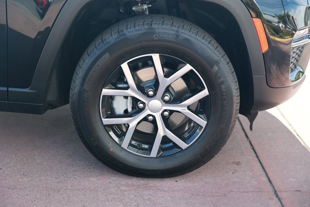 New 2025 Jeep Grand Cherokee Limited image 8