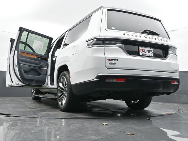 Used 2024 Jeep Grand Wagoneer L Series III image 77