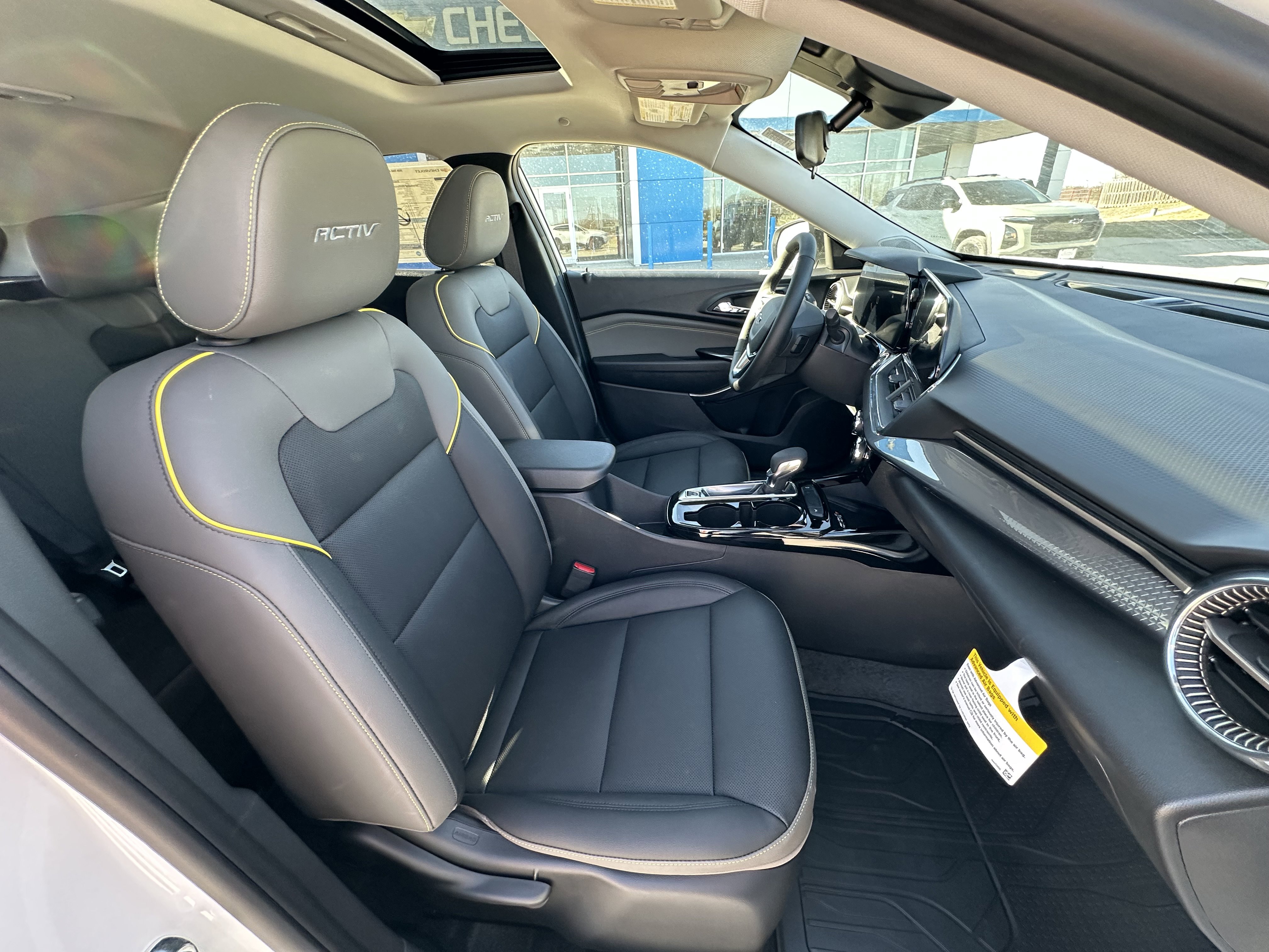 New 2026 Chevrolet Trax ACTIV w/ Sunroof Package image 32