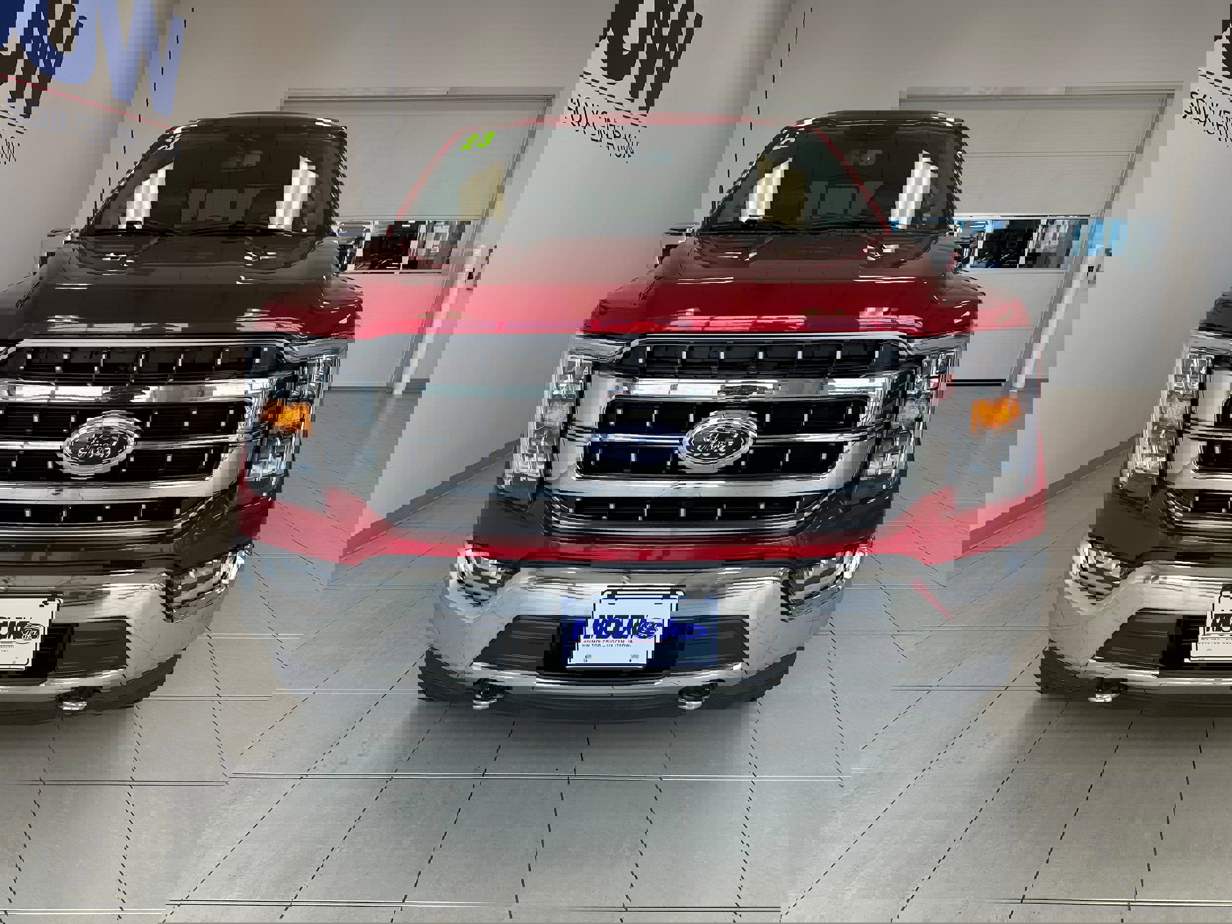 Used 2023 Ford F150 Lariat image 3