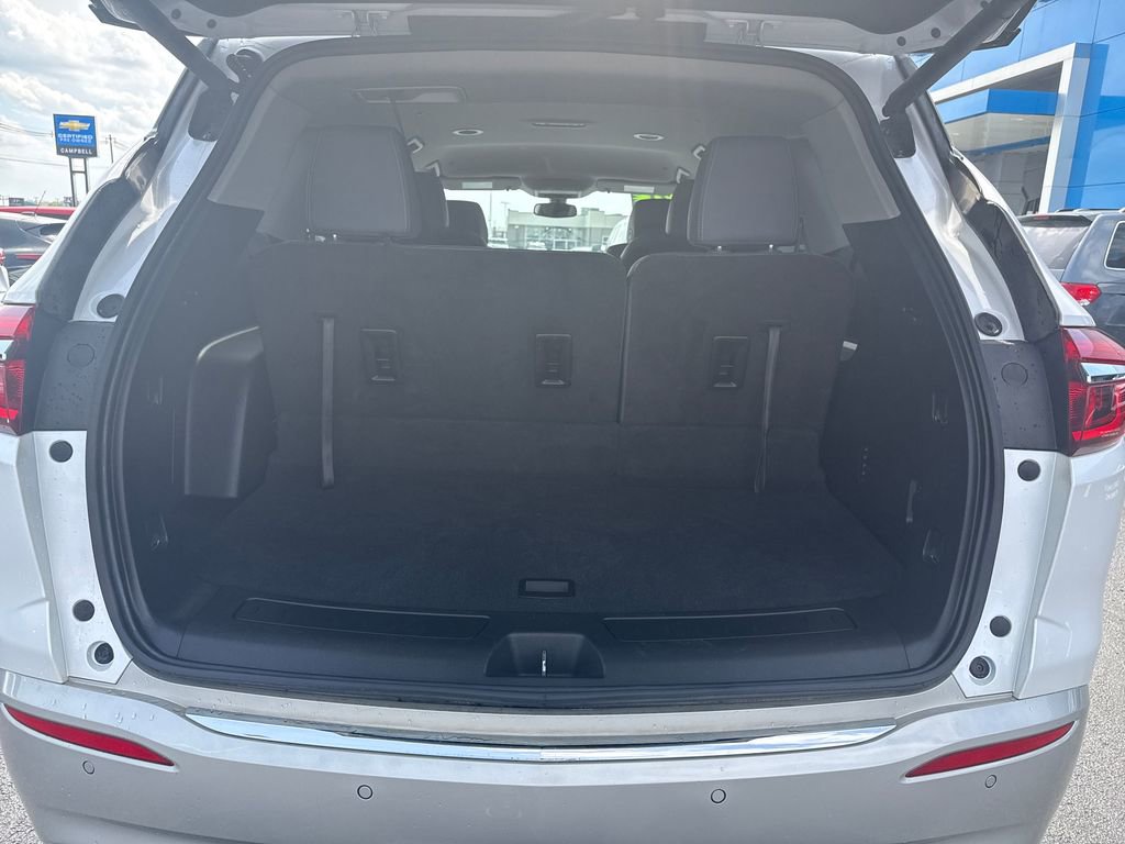 Used 2021 Buick Enclave Essence image 26