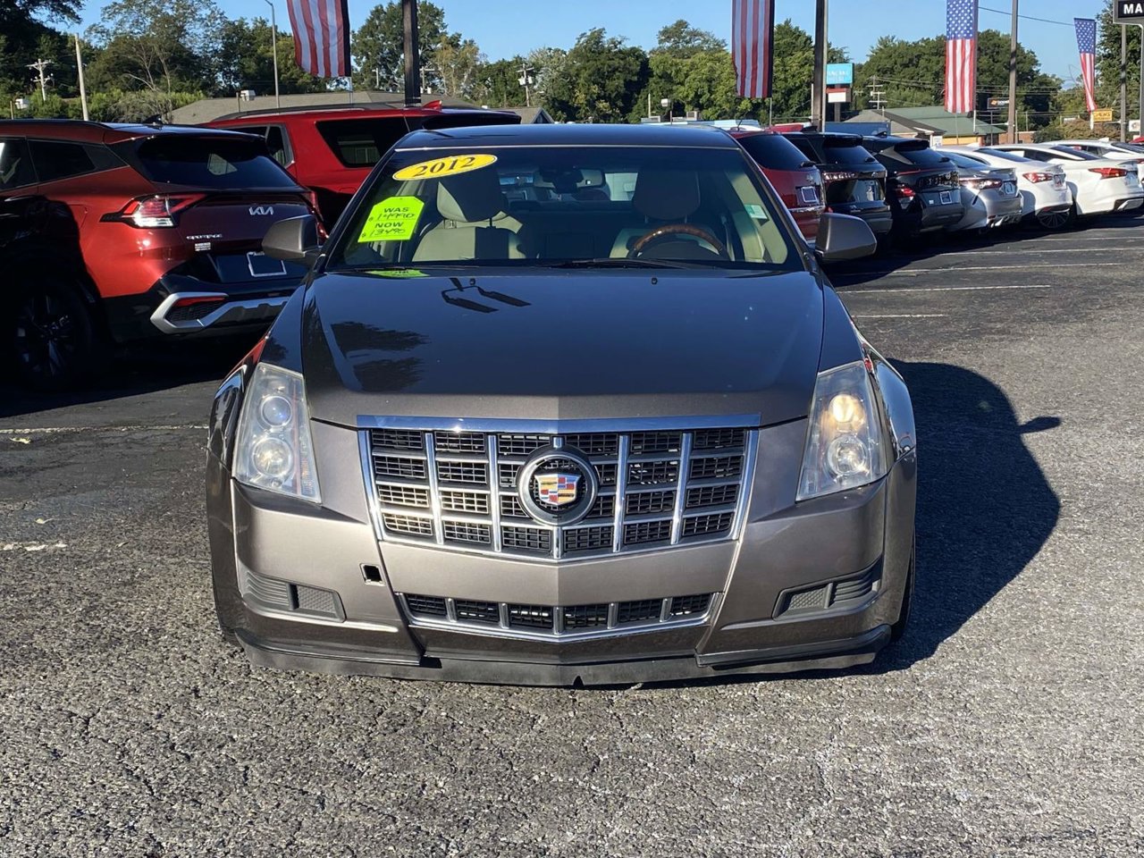 Used 2012 Cadillac CTS Luxury RWD image 2