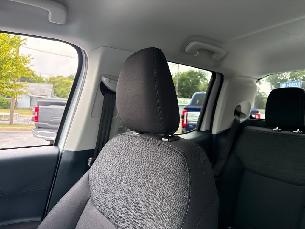 Used 2025 Ford Maverick XL FWD image 40
