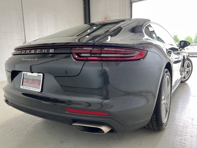 Used 2019 Porsche Panamera image 7