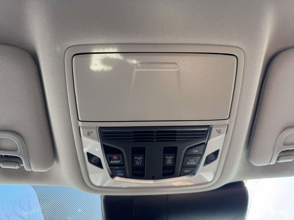 Certified 2023 Acura RDX w/ Technology Package image 32