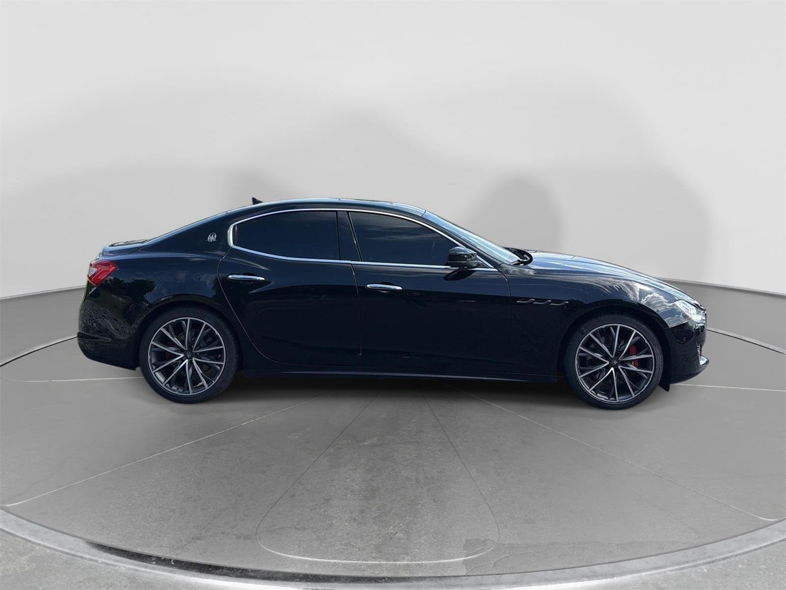 Used 2020 Maserati Ghibli RWD image 6