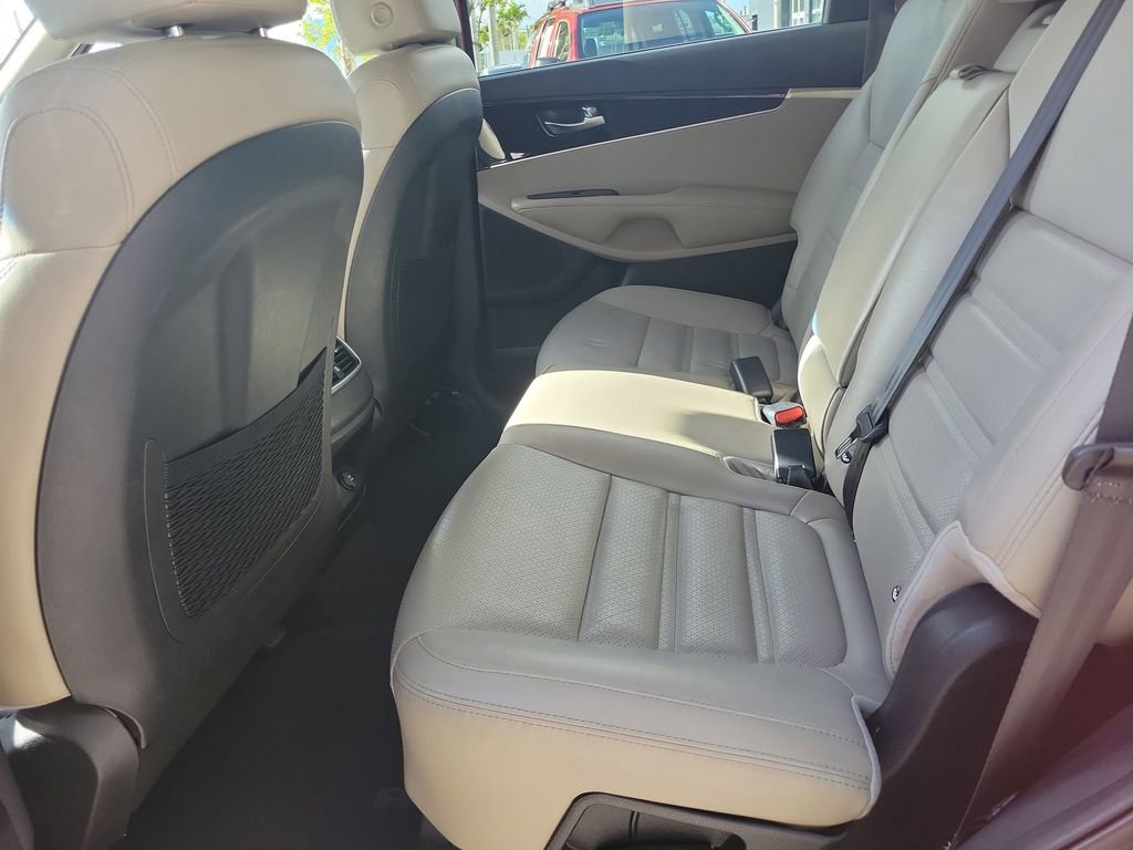 Used 2019 Kia Sorento EX image 18