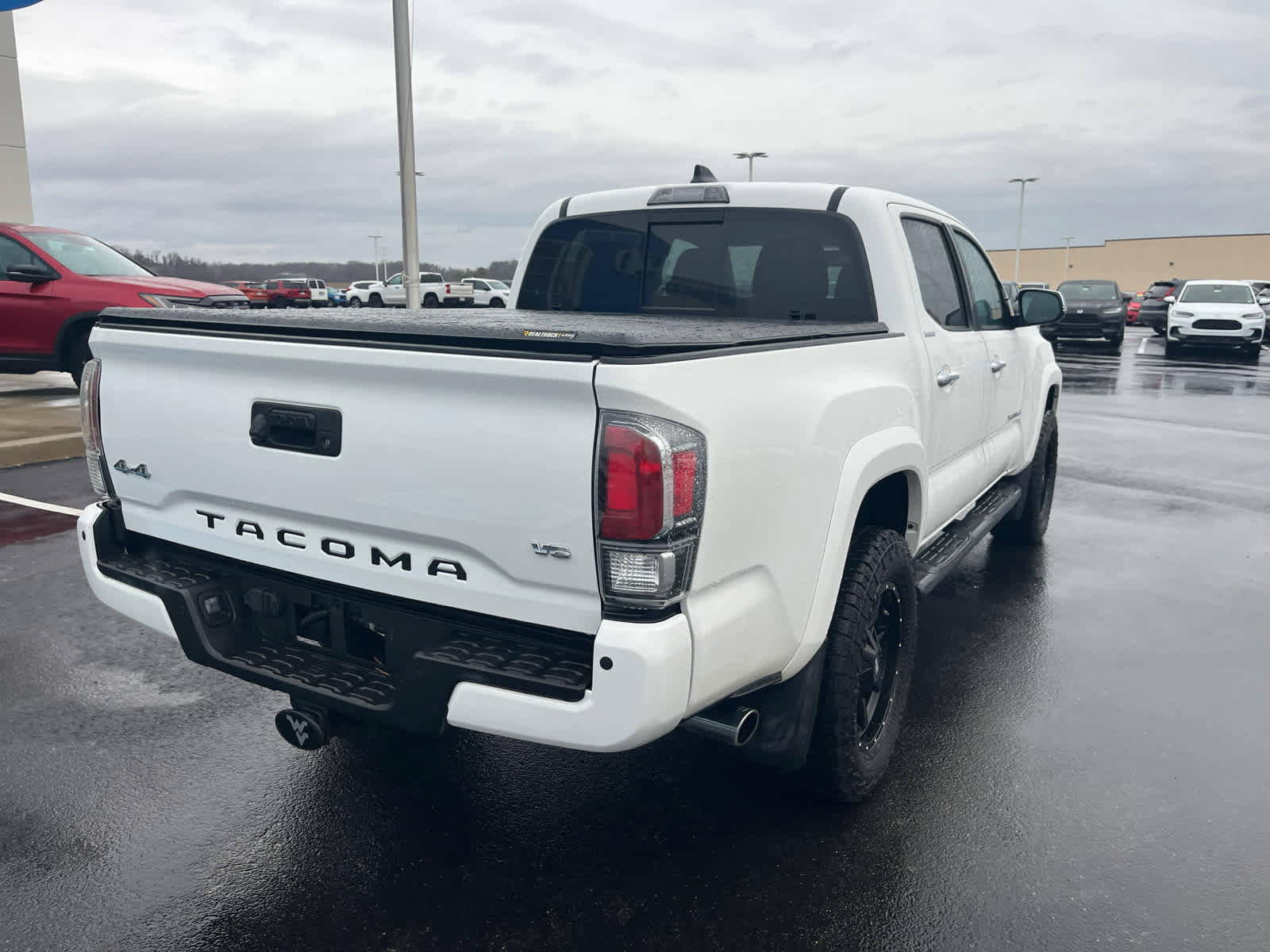 Used 2020 Toyota Tacoma Limited image 12