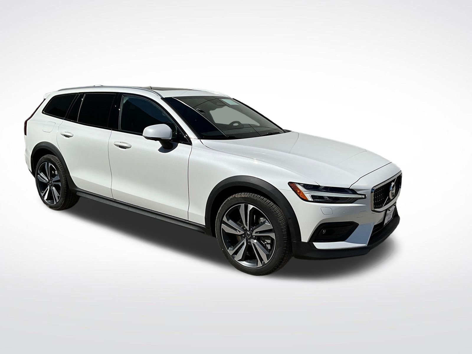 New 2026 Volvo V60 B5 Cross Country Plus w/ Climate Package image 7
