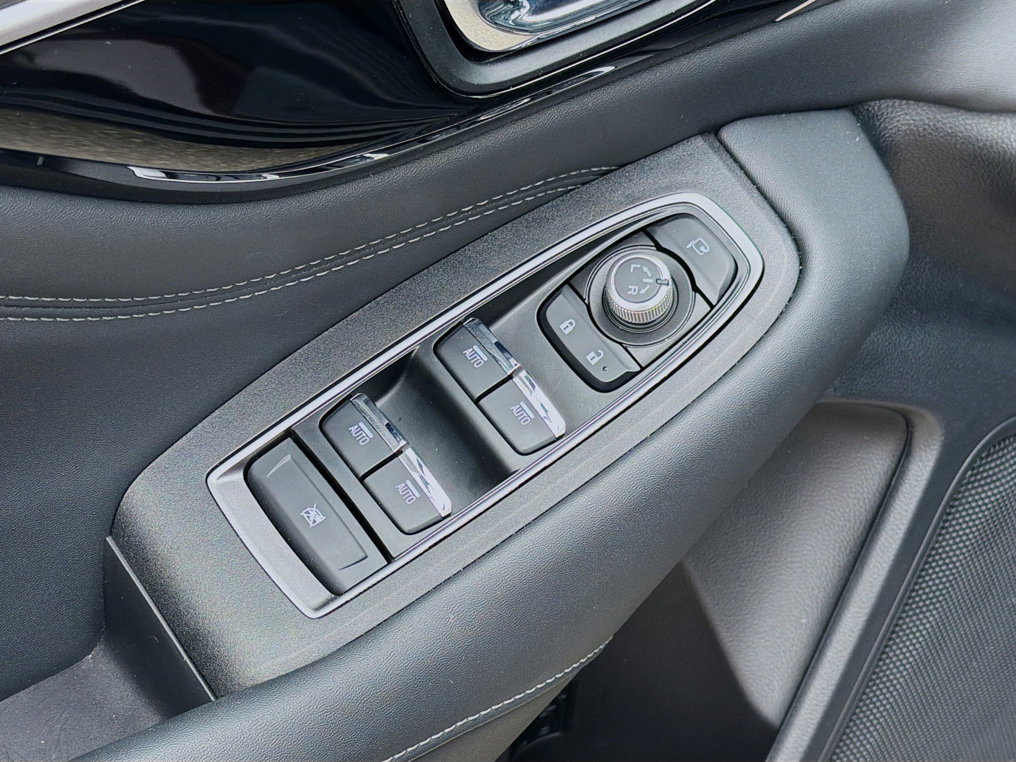 Certified 2025 Subaru Outback Touring image 23