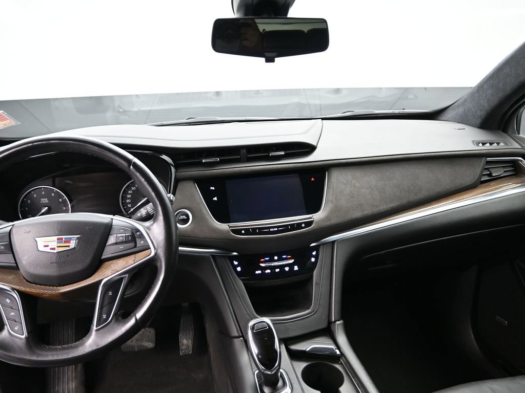 Used 2017 Cadillac XT5 Platinum w/ Driver Assist Package image 13